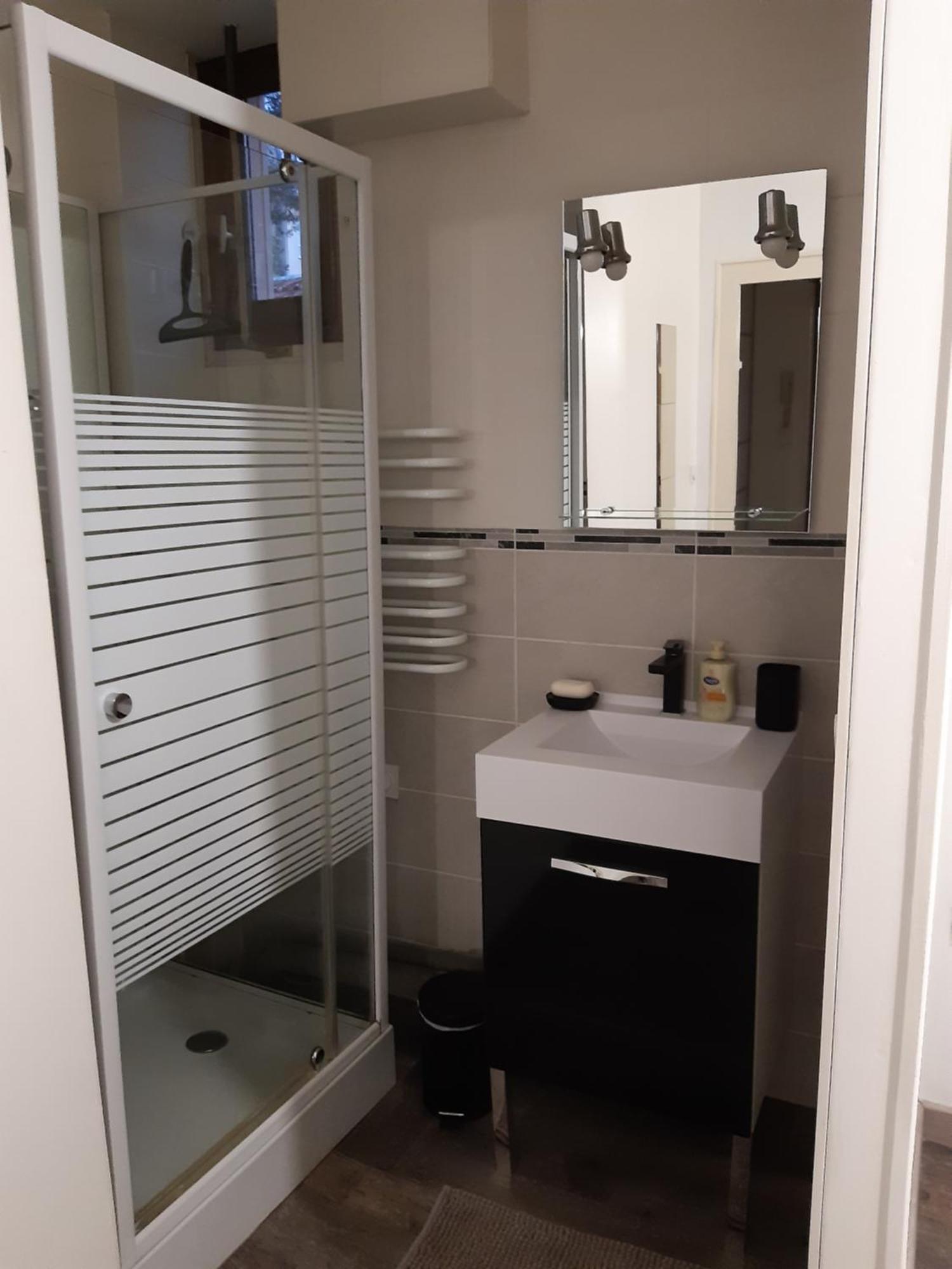 Joli Appartement T2 Agglo Troyes Sainte-Savine Dış mekan fotoğraf